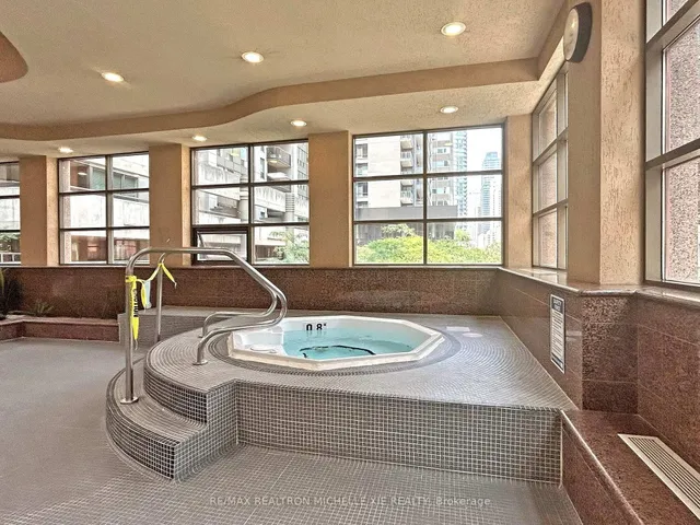 Additional image 35 of 736 Bay St Unit 1009