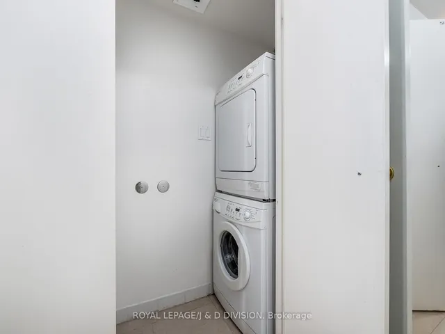Additional image 21 of 10 Queens Quay Unit 706