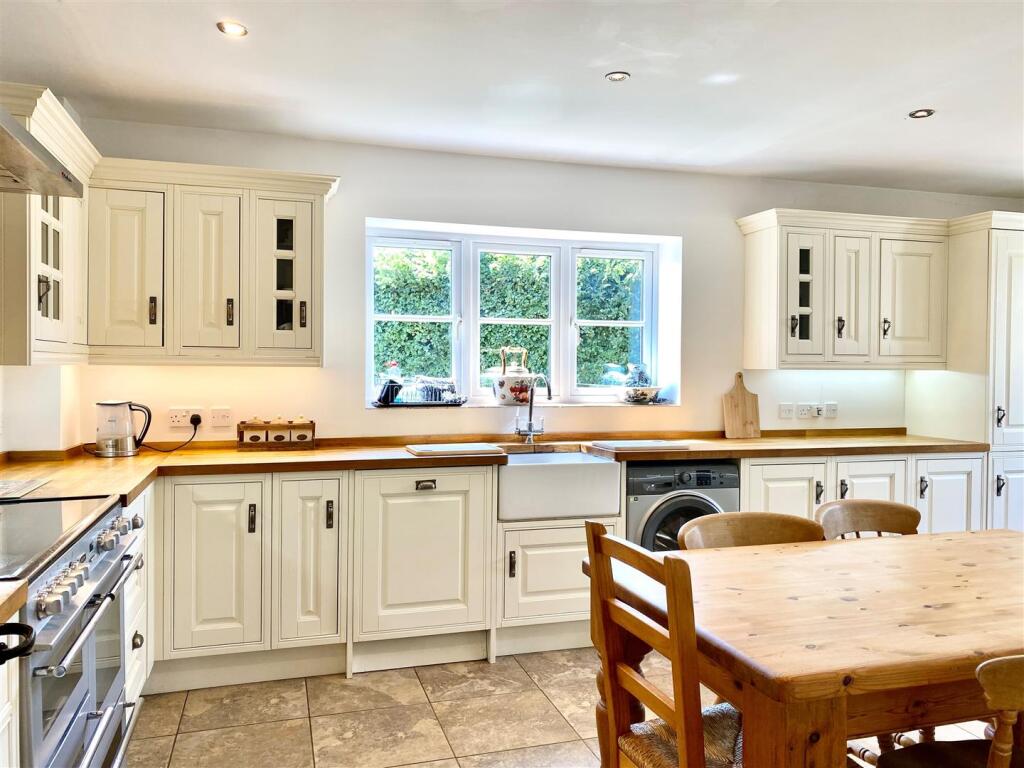 Additional image 3 of Millbatch Close, Meare, Glastonbury