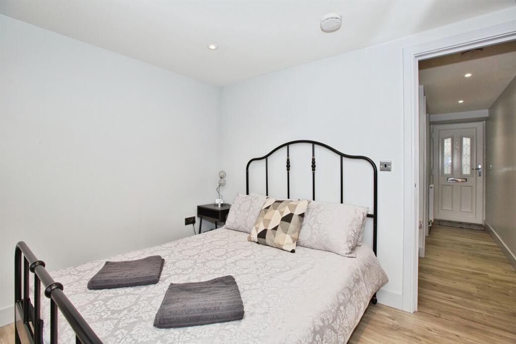Additional image 4 of Peter Street, Shepton Mallet