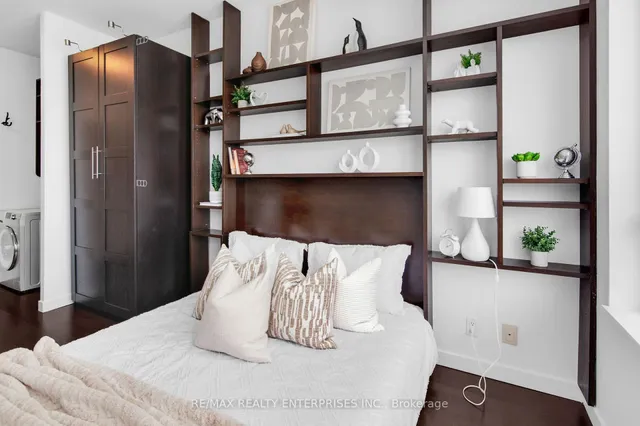 Additional image 23 of 1005 King St Unit 913