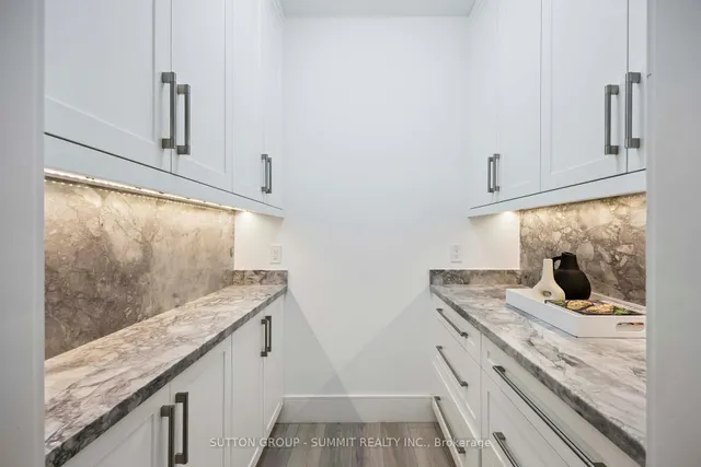 Additional image 19 of 127 Munro Blvd