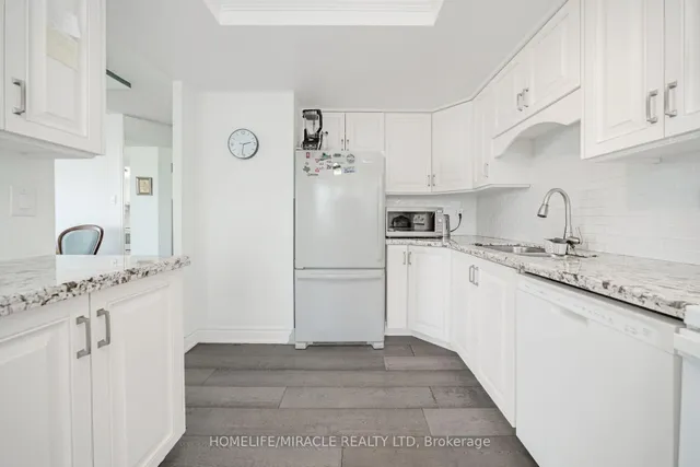 Additional image 31 of 8 Lisa St Unit 1802