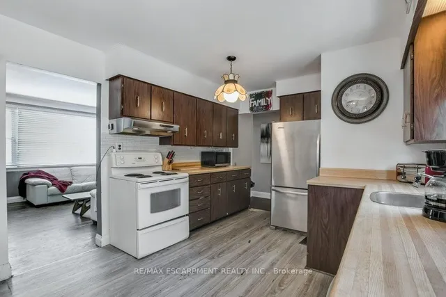 Additional image 16 of 50 Mountain Ave