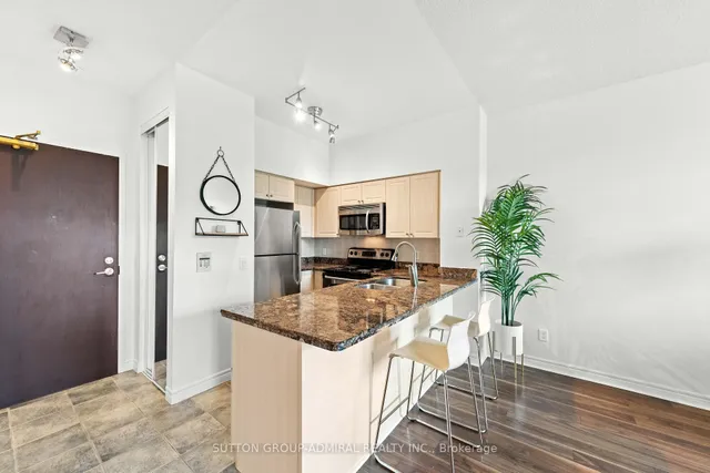 Additional image 9 of 51 Lower Simcoe St Unit 210