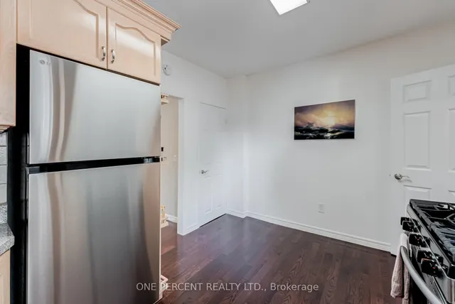 Additional image 13 of 143 Silverthorn Ave