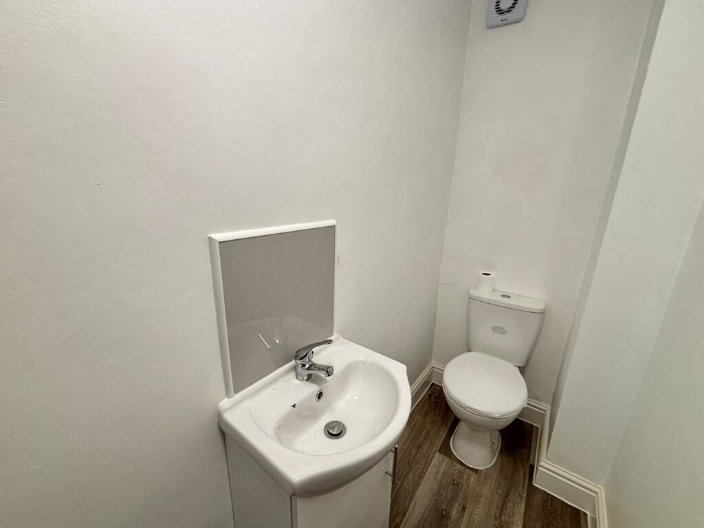 Additional image 8 of Earle Street, Yeovil