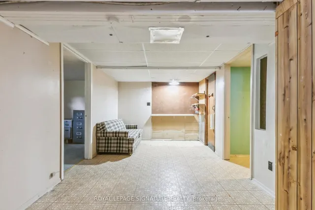 Additional image 43 of 54 Neapolitan Dr