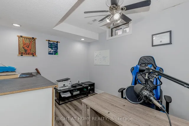 Additional image 41 of 17 Garden Ave