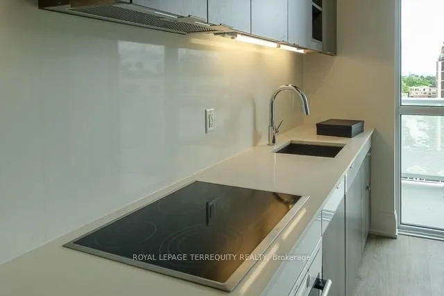 Additional image 4 of 101 Erskine Ave Unit 806