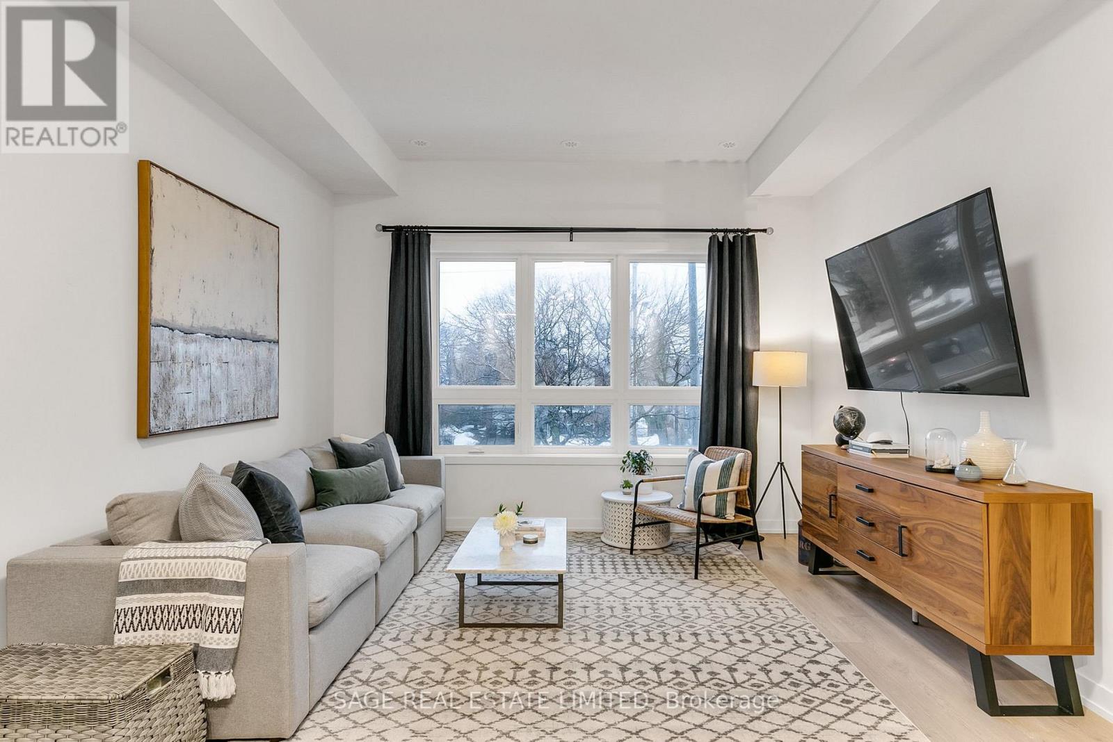 Property image for 103 - 3686 ST CLAIR AVENUE E|Toronto (Cliffcrest), Ontario M1M0E4