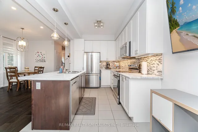 Additional image 18 of 90 Raymond Rd Unit 6