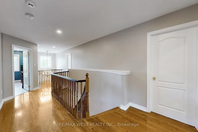 Additional image 22 of 6 Igloo Tr