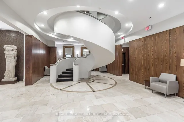 Additional image 3 of 438 Richmond St Unit 722