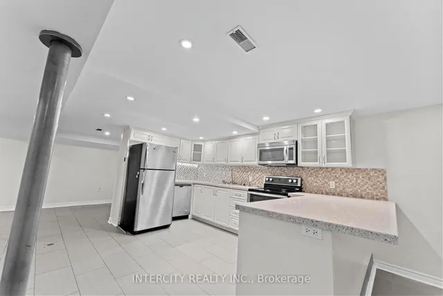 Additional image 41 of 3 Gervais Dr