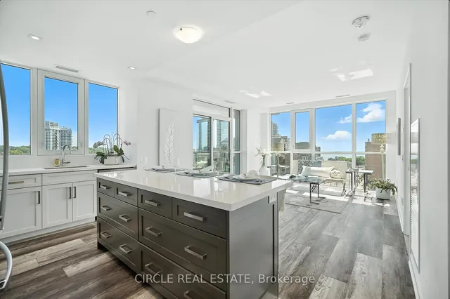 Additional image 6 of 2007 James St Unit 603