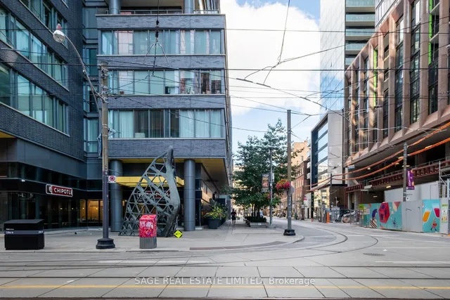 Additional image 36 of 8 Charlotte St Unit 3104