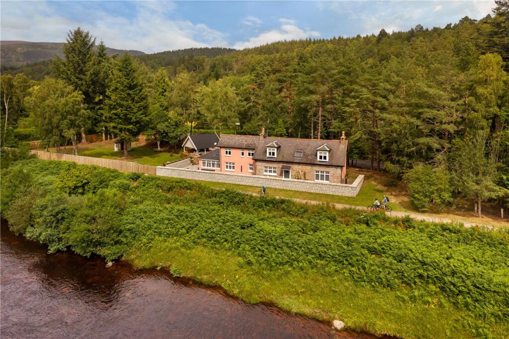 Additional image 31 of Cutaway Cottage, Cambus O'May, Ballater, Aberdeenshire, AB35