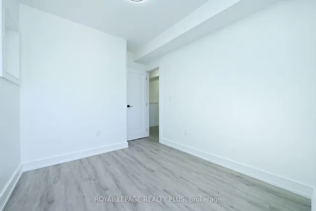 Additional image 31 of 23 Pauline Ave