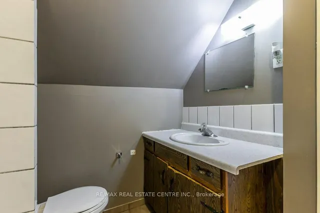 Additional image 31 of 215-217 Queen St