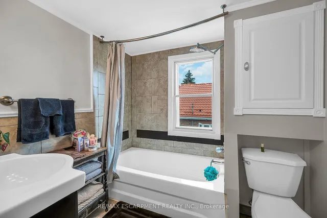 Additional image 25 of 321 East 12th St