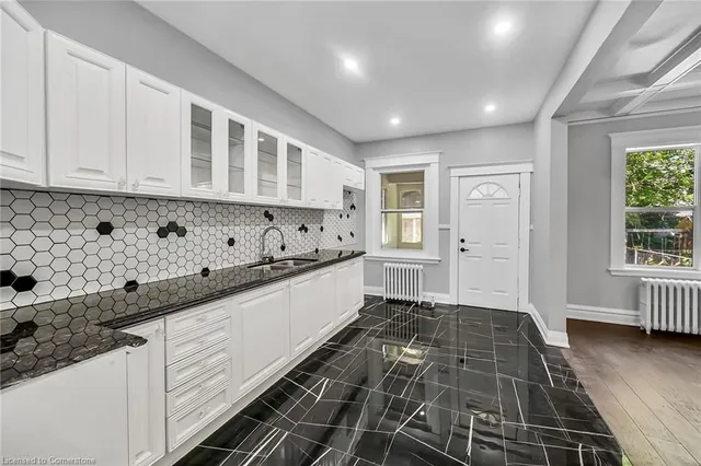 Additional image 15 of 172 Sherman Ave