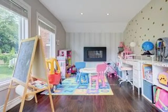 Additional image 14 of 103 Neilson Dr