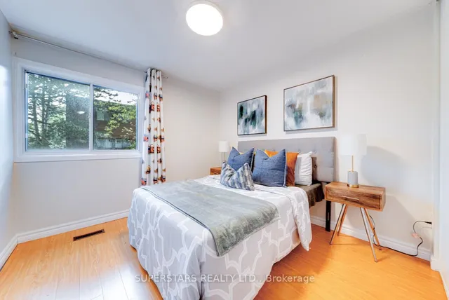 Additional image 17 of 4 Frosty Meadoway