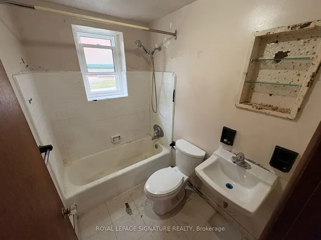 Additional image 7 of 5 Applewood Ave Unit 1