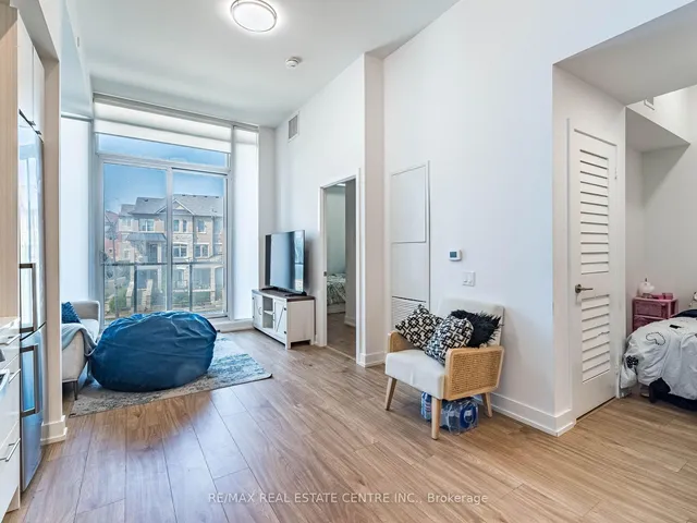 Additional image 27 of 215 VETERANS Dr Unit 211