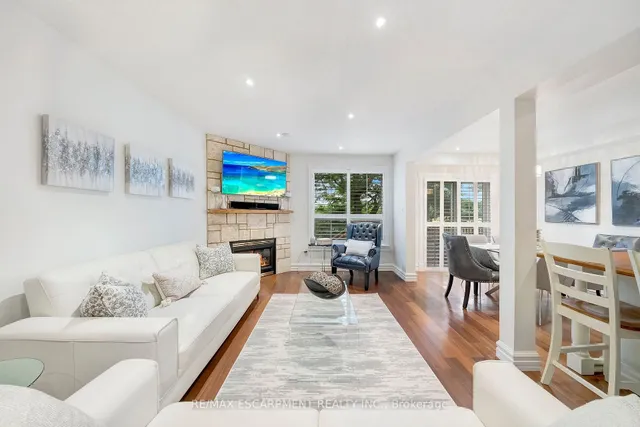 Additional image 6 of 800 PARAMOUNT Dr Unit 28