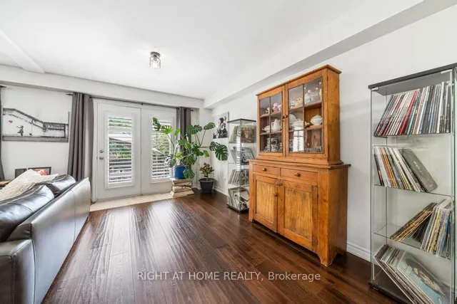 Additional image 19 of 12 Valridge Crt