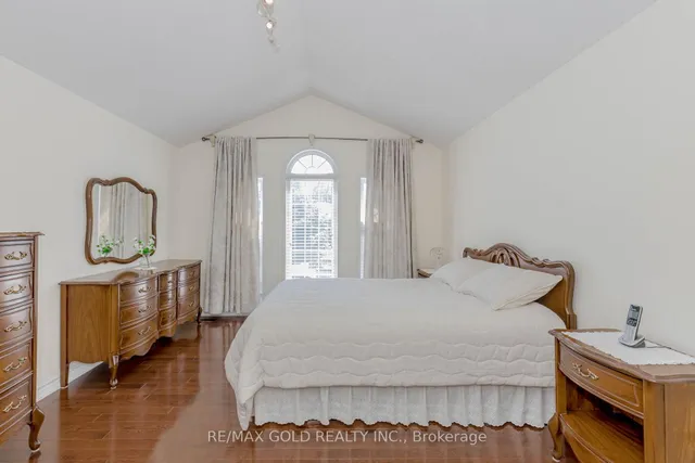 Additional image 40 of 25 Red Cedar Cres