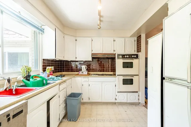 Additional image 20 of 6746 Appleby Line