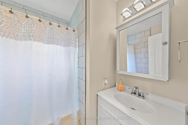 Additional image 22 of 2 Guytoi Crt