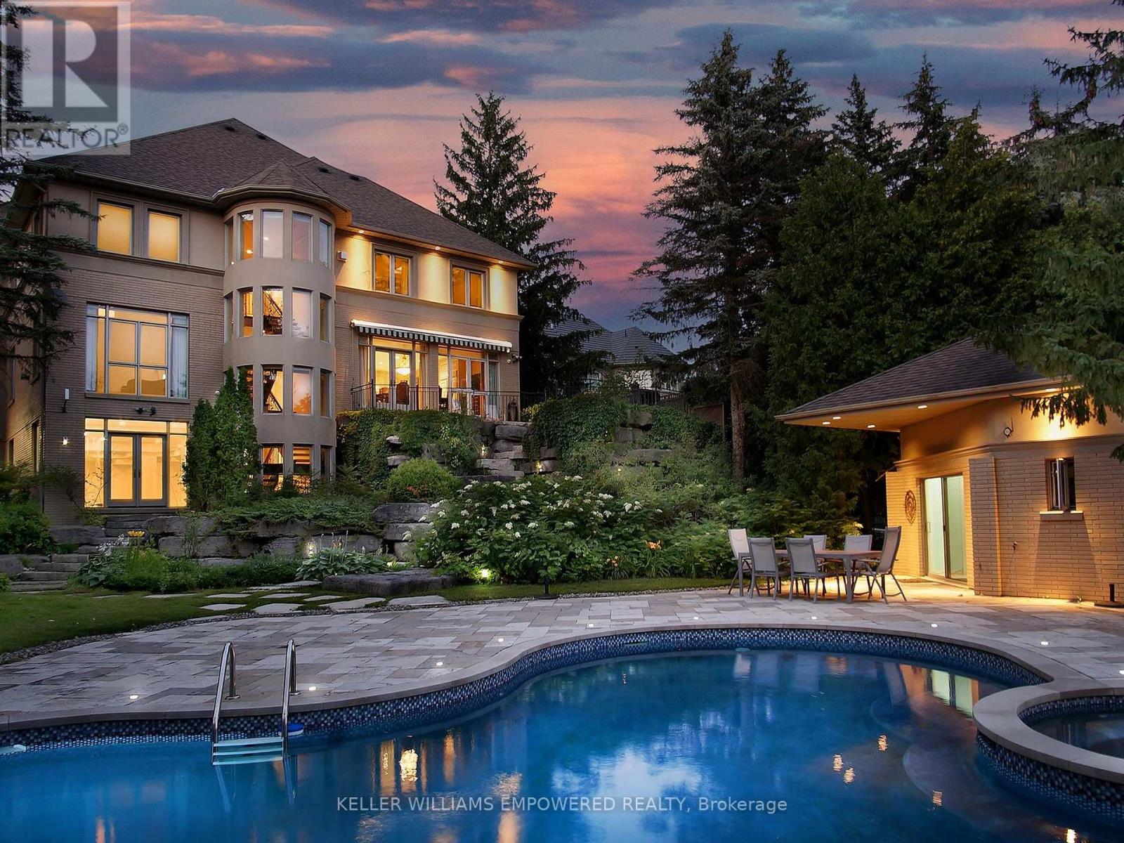 90 HUMBERVIEW DRIVE|Vaughan (Islington Woods), Ontario L4H1B5