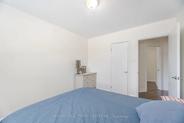 Additional image 19 of 13 Glendale Ave