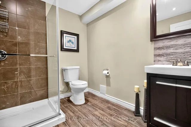 Additional image 25 of 18 Rolling Lane