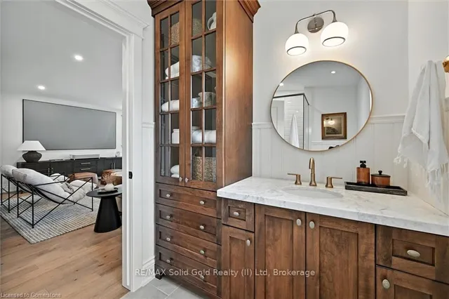 Additional image 34 of 112 Chedoke Ave