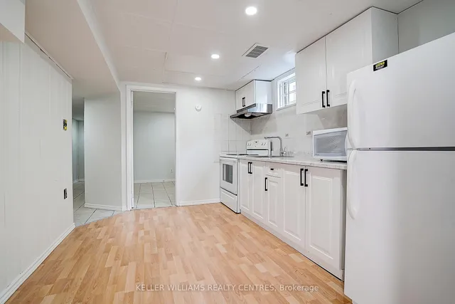 Additional image 44 of 77 Glenstroke Dr