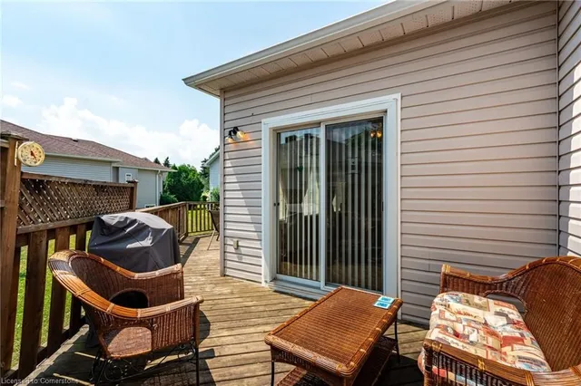 Additional image 23 of 281 Silverbirch Blvd Unit 19