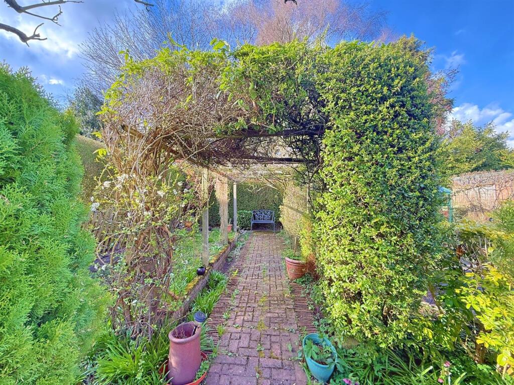 Additional image 21 of Edge Hill Road, Four Oaks