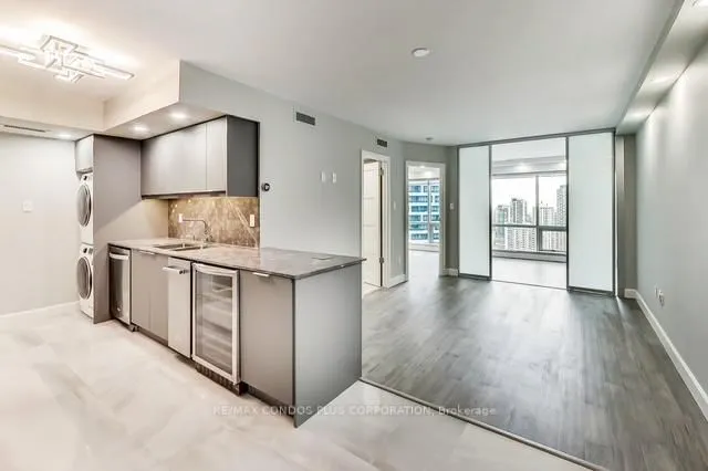 Additional image 12 of 1001 Bay St Unit 2705