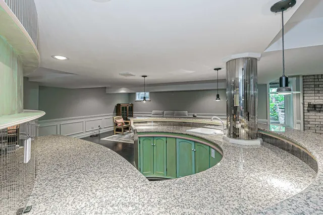 Additional image 27 of 338 Mckee Ave