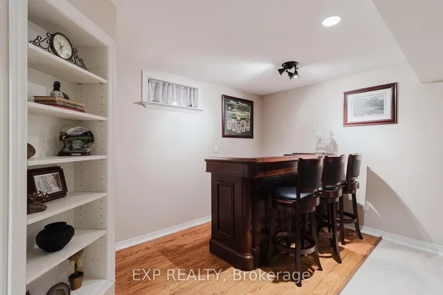 Additional image 32 of 8 Viva Crt