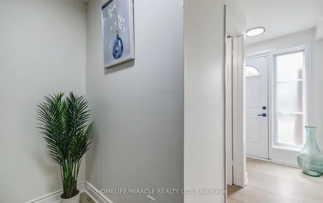 Additional image 46 of 43 Lexington Ave Unit 41