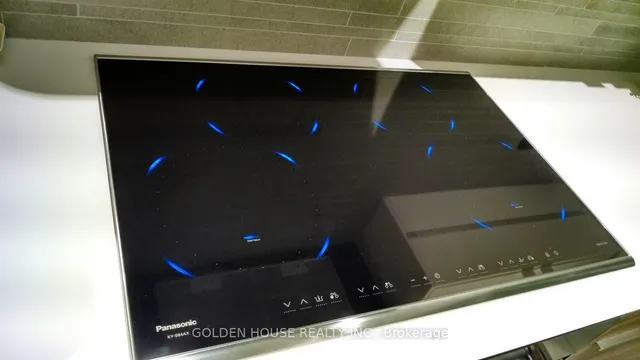 Additional image 17 of 21 Thatcher Ave