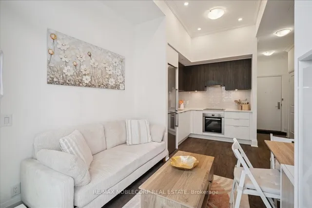 Additional image 16 of 120 Parliament St Unit 607