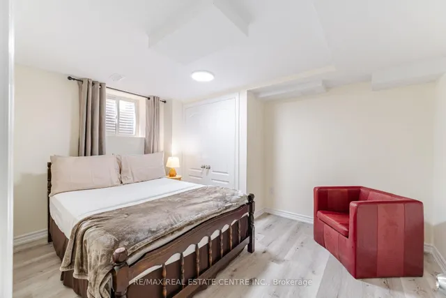 Additional image 45 of 46 LAKEFIELD Rd