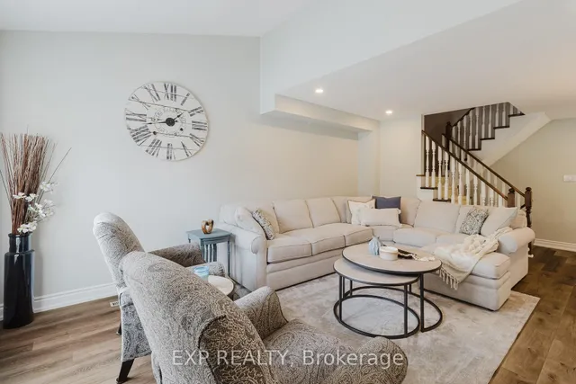 Additional image 17 of 8 Viva Crt